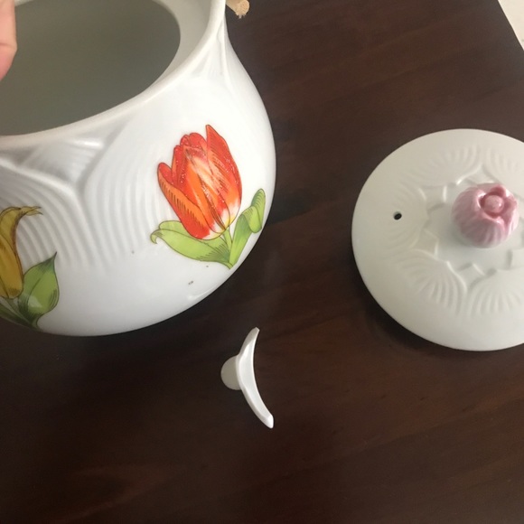 🌷 Tulip Time -Tea Pot - Picture 6 of 6